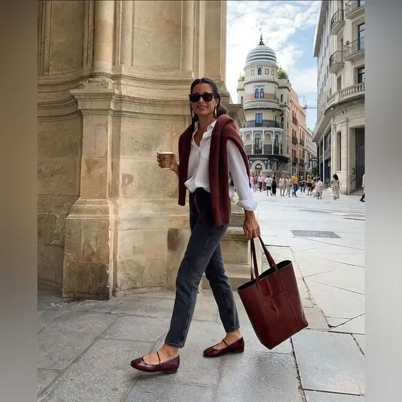 SEZANE Patent Leather Tote Bag In Mahogany - Picture 12 of 17